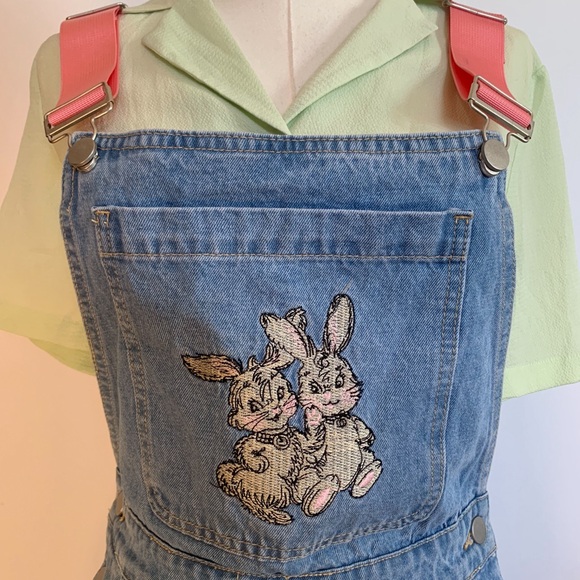 Cider Short Overalls with Bunny Motif - Picture 3 of 15